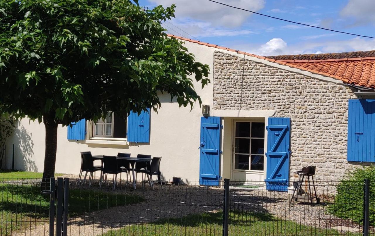 Gite Du Clos De La Vigne Montreuil  Eksteriør bilde
